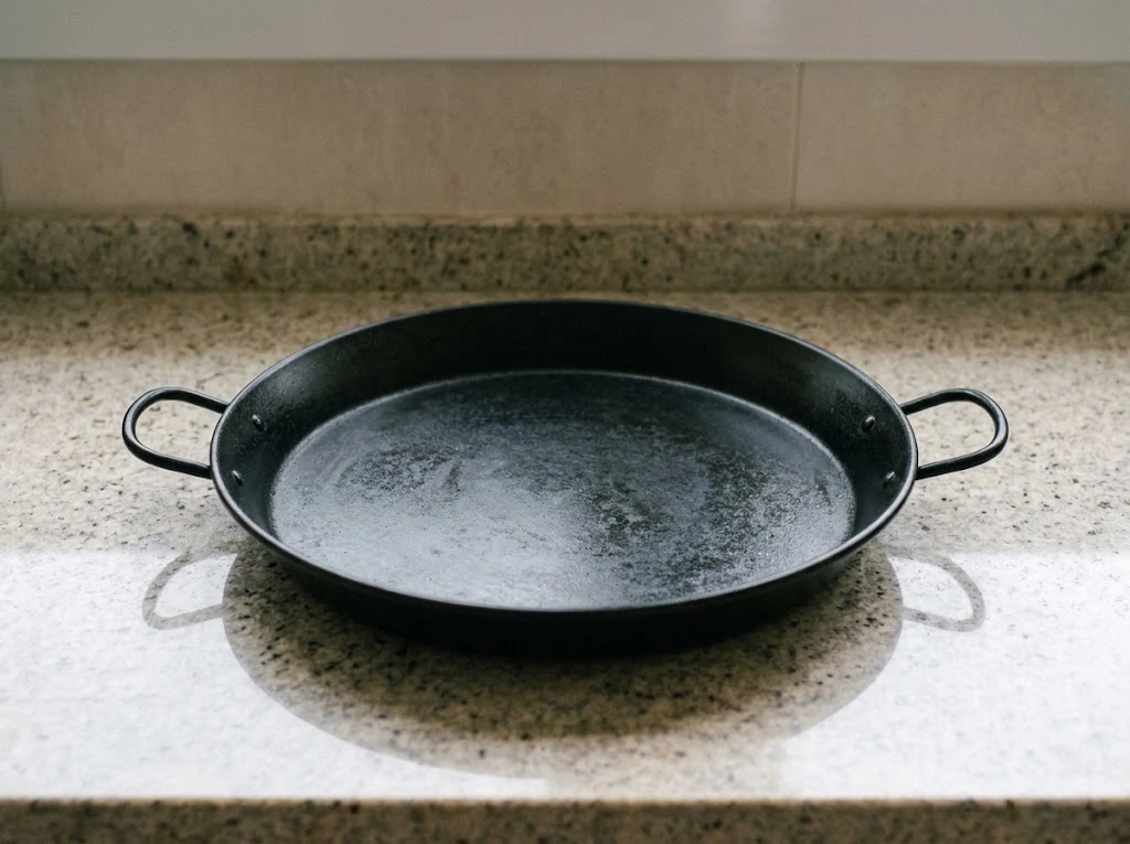 Paella pan